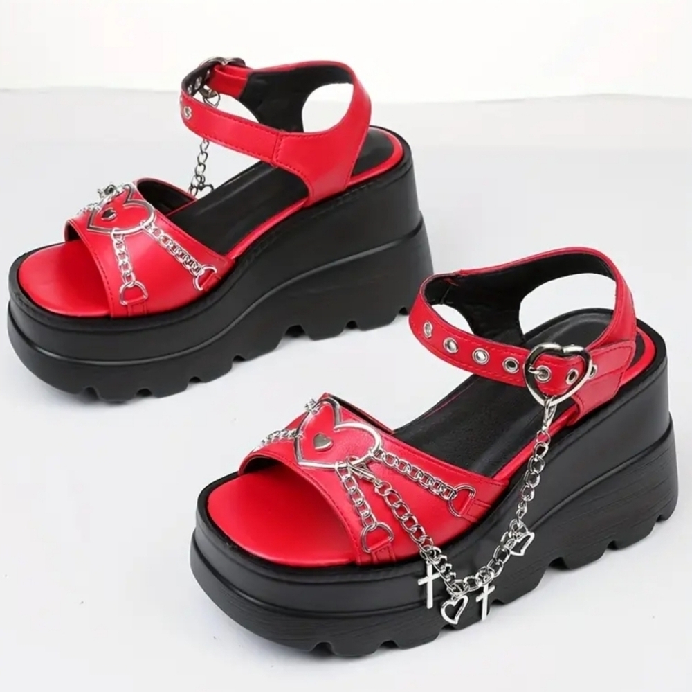Red Platform Sandals with Heart Accents Sz 9 - Picture 4 of 4